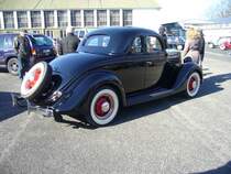 Heckansicht eines 1935´er Ford Model 48 Business Coupe. Oldtimertreffen an Mo´s Bikertreff in Krefeld am 25.02.2018.