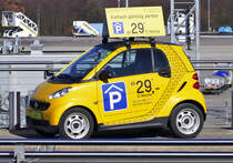 Smart for two als Werbeträger für`s Parkhaus am Flughafen Köln/Bonn - 25.02.2018