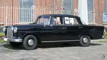 Ein Mercedes-Benz 190 (W110) im April 2017 in Dresden.