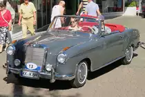 Ein Mercedes SE Cabrio bei der 29. Viersener Oldtimer-Rallye am 27.05.2017