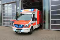 Neuer ASB Frankfurt Mercedes Benz Sprinter Innovation RTW mit vier Frontblitzer und zwei Stück am Kenntzeichen am 10.03.18 an der Wache1 durch einen netten Notfallsanitäter durfte ich ein Foto machen