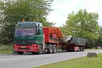 Mercedes Benz Actros Mp1 2657 V8 6x4 mit Ausziehbaren Langmaterialauflieger auf einem Parkplatz zwischen Breuna und Warburg A44. 08.08.2012