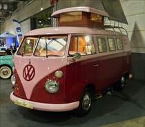 VW T1 Bulli Westfalia Bj 1965, 1493 ccm, 44 Ps, gesehen beim Auto Jumble in Luxemburg am 11.03.2018.  