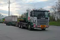 Scania 124G 420 Flachdach 6x4 von Zwaar Transport Twente. Breuna A44 12.04.2012