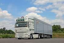 DAF XF 105.460 SSC von  K.A.J.  auf dem Lohfeldener Rüssel bei Kassel. 02.06.2012