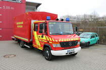 Feuerwehr Hofheim im Taunus Mercedes Benz Vario GW-N (Florian Hofheim 1-64) am 17.03.18 bei einen Fototermin