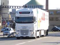 DAF Sattelschlepper unterwegs in Aarberg am 18.03.2018