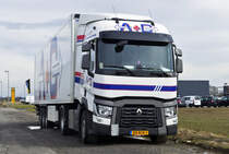 Renault T aus den Niederlanden im Industriegebiet Euskirchen-Silberberg - 10.03.2018