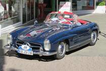 Ein Mercedes SL bei der 29. Viersener Oldtimer-Rallye am 27.05.2017