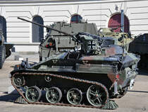 Das gepanzerte Kettenfahrzeug  Wiesel  im Militärhistorischen Museum der Bundeswehr. (Dresden, April 2018)