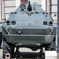 Der voll amphibischer Schützenpanzerwagen BRDM-2 (SPW-40P2) im Militärhistorischen Museum der Bundeswehr. (Dresden, April 2018)