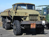 Die Ural 375 Tankwagen im April 2018 im Luftfahrttechnischen Museum Rothenburg.