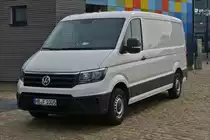 . VW Crafter, geschlossener Kastenwagen, gesehen im April 2018 (Hans)
