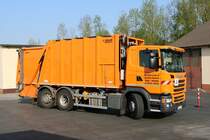 Max Spahn und Sohn KG Scania G360 Pressmüllwagen mit Zoeller Medium X2 Aufbau am 21.04.18 in Maintal bei einen Fototermin 