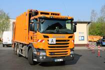 Max Spahn und Sohn KG Scania G360 Pressmüllwagen mit Zoeller Medium X2 Aufbau am 21.04.18 in Maintal bei einen Fototermin 