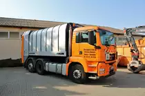 Max Spahn und Sohn KG MAN TGS 26.320 mit Faun Rotopress Aufbau am 21.04.18 in Maintal bei einen Fototermin