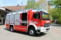 Feuerwehr Hochheim am Main Mercedes Benz Atego StlF20/25 (Florian Hochheim Main 1/40) mit Rosenbauer AT Aufbau am 22.04.18 bei einen Fototermin 