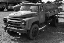 Ein Zil-130 Tankwagen im April 2018 im Flugplatzmuseum Cottbus.