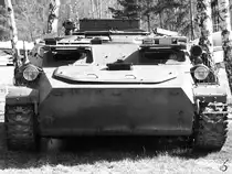 Der gepanzerte, amphibische Truppentransporter MT-LB im April 2018 im Flugplatzmuseum Cottbus.