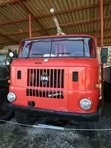 Ein W 50 als Tanklöschfahrzeug TLF 16 im April 2018 im Flugplatzmuseum Cottbus.