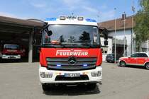 Feuerwehr Hochheim am Main Mercedes Benz Atego StlF20/25 (Florian Hochheim Main 1/40) mit Rosenbauer AT Aufbau am 22.04.18 bei einen Fototermin 