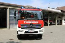 Feuerwehr Hochheim am Main Mercedes Benz Atego LF10 (Florian Hochheim Main 1/43) mit Ziegler Aufbau am 22.04.18 bei einen Fototermin 
