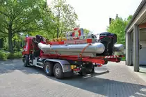 Feuerwehr Hochheim am Main Scania R500 V8 WLF (Florian Hochheim Main 1/67) mit Schnellboot am 22.04.18 bei einen Fototermin 