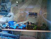 Modelle zur Grnfutterernte im Landwirtschaftsmuseum Blankenhain. ZT303 mit anhnger T088, Schwadmher E301 mit Feldfutterschneidwerk, Feldhcksler E280, Schwadmher E303 mit Getreidemhwerk und E303 mit Feldfutterschneidwerk