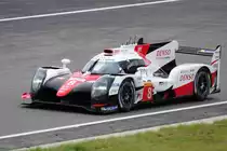 Toyota TS050 Hybrid mit der Start Nr.8 vom Team Gazoo Racing: Sébastien Buemi, Anthony Davidson & Kazuki Nakajima. Bei seiner Aufholjagt nach Benzinpumpen Probleme in der Einführungsrunde. FIA WEC 6h Nürburgring am 16.7.2017  