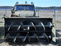 Die Frästrommeln der Ural 375 Schneefräse D 902 im April 2018 im Flugplatzmuseum Cottbus.