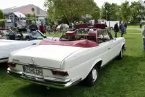 Mercedes-Benz 220 SEB Cabrio SEB Cabrio 1963  „Frühlingserwachen“ der Oldtimer-Interessengemeinschaft Grenzland, am 1.5.2018. Geilenkirchener Sportpark Loherhof.