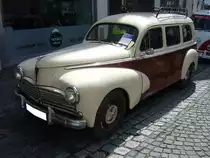 Peugeot 203 Familiale. 1949 - 1960. Der Vierzylinderreihenmotor hat einen Hubraum von 1290 cm³ und leistet 46 PS. Oldtimertreffen Essen-Kettwig am 01.05.2016.
