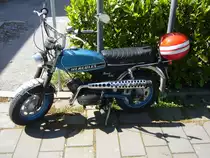 Hercules Sport Bike. 1972 - 1979. Das kleine, wendige Sport Bike konnte als Mokick oder als Kleinkraftrad geordert werden. Als Mokick leistet der Einzylinderzweitaktmotor der Firma Sachs 2,9 PS aus 49 cm³ Hubraum. In der Version des Kleinkraftrades stieg die Motorleistung des Sachsmotor durch eine andere Vergaserbestückung auf 5,3 PS. Oldtimertreffen Essen-Kettwig am 01.05.2018.