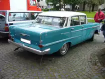 Heckansicht eines Opel Kapitän P-LV des Modelljahres 1961. Oldtimertreffen Essen-Kettwig am 01.05.2018.