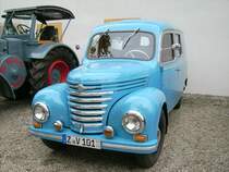 Framo V901/2 Mehrzweckkastenwagen im Innenhof des Landwirtschaftsmuseums Blankenhain