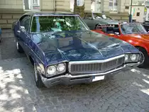 Buick Skylark Custom des Modelljahres 1968. Von dieser Modell- und Karosserieversion verkaufte die GM-Division Buick in dem Modelljahr 44.143 Fahrzeuge. Das Modell konnte wahlweise mit einem Sechszylinderreihenmotor mit 157 PS aus 4093 cm³ Hubraum, oder mit einem 
V8-motor mit 5.7l Hubraum, bestellt werden. Oldtimertreffen Essen-Kettwig am 01.05.2018.