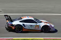 Mitzieher bei der Langstrecken-WM (FIA WEC) – Sechs Stunden von Spa-Francorchamps 5.Mai 2018, Nr. 86 Gulf Racing, Porsche 911 RSR, Fahrer: Michael Wainwright, Benjamin Barker & Alexander Davison. Unfall in der ersten Rund.
