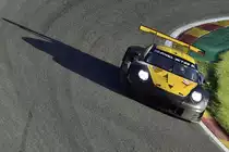 LM GTE Nr.56 AM, Project 1 Motorsport, Porsche 911 RSR, Jörg Bergmeister, Patrick Lindsey & Egidio Perfetti. Langstrecken-WM (FIA WEC) – Sechs Stunden von Spa-Francorchamps 5.Mai 2018. Keine Steilkurve nur schräge Kameraführung.