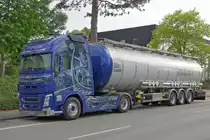 The Viking - Volvo FH Tankaufbau am 09.05.2018
in Witten.