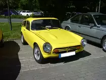 Honda S800 Coupe. 1966 - 1970. Es gab den S800 als Coupe und als Cabriolet. Der sehr drehfreudige 4-Zylinderreihenmotor leistet 67 PS aus 791 cm³ Hubraum. Es wurden ca. 11500 S800 in beiden Karosserieversionen produziert. Davon wurden ca. 7200 Autos nach Europa exportiert. Prinz-Friedrich-Oldtimertreffen am 06.05.2018 in Essen-Kupferdreh.