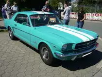 Ford Mustang 1 Hardtop Coupe im Farbton pagoda green. Priz-Friedrich-Oldtimertreffen am 06.05.2018 in Essen Kupferdreh.