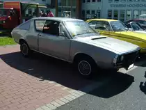 Renault R17. 1971 - 1979. Im Grunde handelt es sich beim R17 um ein Coupe auf Basis des Renault R12. Hier wurde ein R17TL abgelichtet, der von 1971 - 1976 vom Band lief. Der 4-Zylinderreihenmotor hat einen Hubraum von 1565 cm³ und leistet 90 PS. Oldtimertreffen Prinz-Friedrich in Essen am 06.05.2018. 