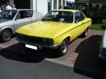 Opel Manta A. 1970 - 1975. Der Manta wurde als Konkurrenzprodukt zum sehr erfolgreichen Ford Capri, der ein Jahr vorher erschien, auf den Markt gebracht. Der Kunde konnte zwischen drei Hubraumgrößen wählen: 1196 cm³, 1584 cm³ und dem 1897 cm³ Motor aus dem Rekord. Die Leistung lag zwischen 60 PS und 105 PS. Prinz-Friedrich Oldtimertreffen am 06.05.2018 in Essen-Kupferdreh.