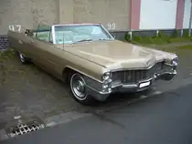 Cadillac Series 60 Coupe de Ville Convertible des Modelljahres 1965. Primers run Krefeld am 10.05.2018.