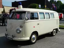=VW T1 als Oldie des DRK ausgestellt beim  Roten Sommer  2018 in Fulda. Die zweitägige Veranstaltung  Roter Sommer  erinnert an die Bedeutung der vielen Hilfsorganisationen. Mai 2018