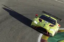 #95 Pro , Aston Martin Racing mit Aston Martin Vantage GTE der Fahrer: Marco Sørensen, Nicki Thiim & Darren Turner. Langstrecken-WM (FIA WEC) – Sechs Stunden von Spa-Francorchamps 5.Mai 2018. Keine Steilkurve nur schräge Kameraführung.