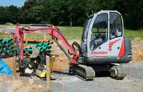 =Neuson 2503 steht auf einer Baustelle in Petersberg im Mai 2018