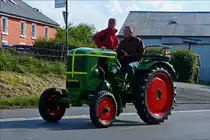. Dieses Paar genie�t die Ausfahrt mit dem sch�n restaurierten Deutz F1 bei herrlichem Sommerwetter.  21.05.2018