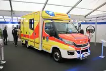 Bundeswehr Krankenhaus IVECO Daily RTW am 18.05.18 auf der RettMobil in Fulda