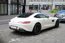 AMG Mercedes GTS V8 Turbo steht vor einem Hotel in Basel. Die Aufnahme stammt vom 21.05.2018.